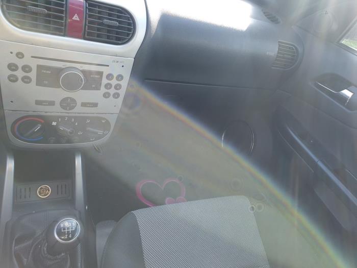 Opel Tigra Sloopvoertuig (2005, Zwart)