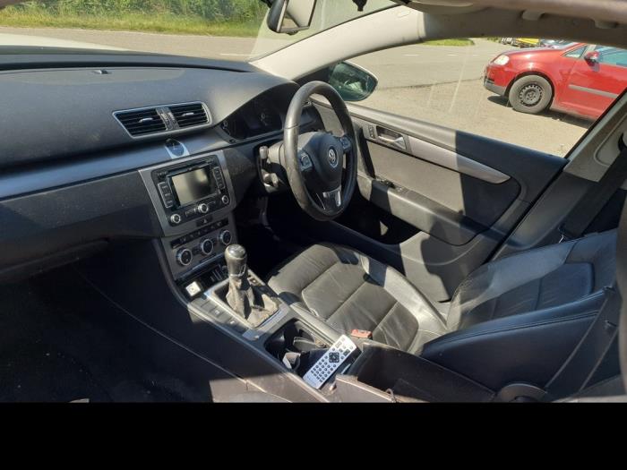 Volkswagen Passat Sloopvoertuig (2014)