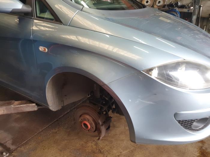 Seat Toledo 1.6 Sloopvoertuig (2005, Blauw)