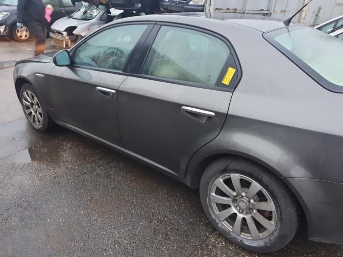 Alfa Romeo 159 1.9 JTS 16V Sloopvoertuig (2007, Grijs)