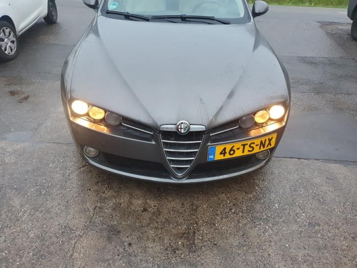 Alfa Romeo 159 1.9 JTS 16V Sloopvoertuig (2007, Grijs)