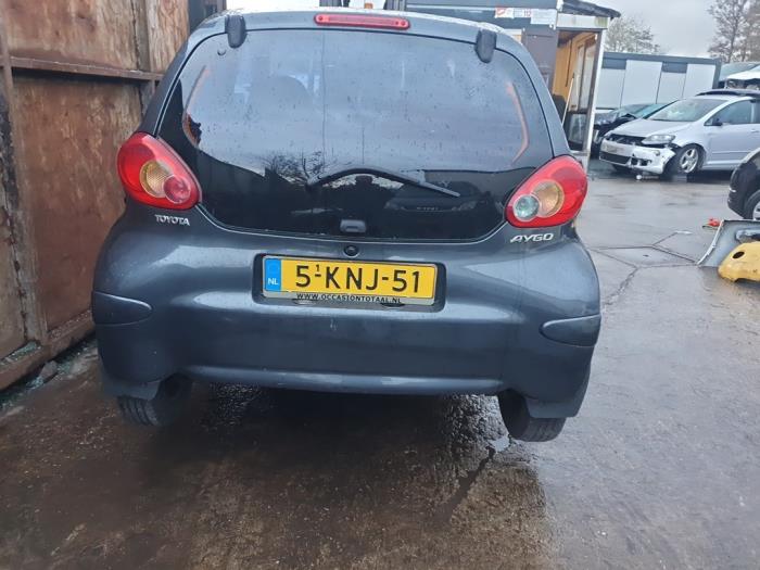 Toyota Aygo 1.0 12V VVT-i Sloopvoertuig (2006, Grijs)