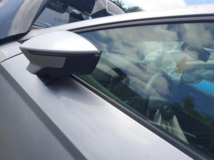 Seat Leon ST 1.6 TDI Ecomotive 16V Sloopvoertuig (2015, Grijs)