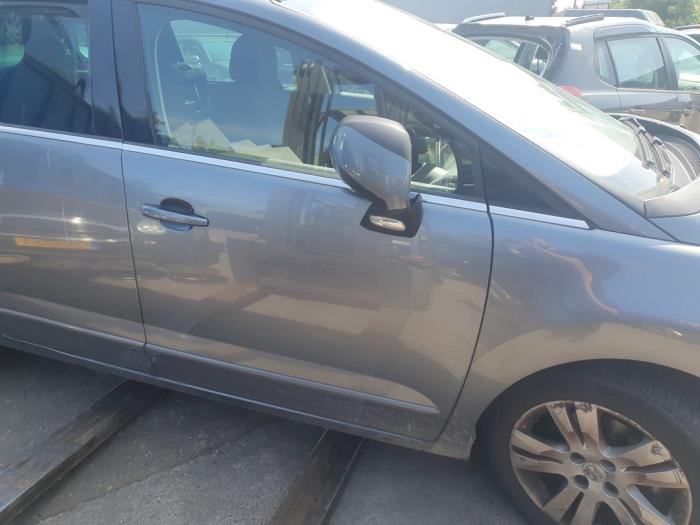 Peugeot 5008 I 1.6 THP 16V Sloopvoertuig (2012, Grijs)