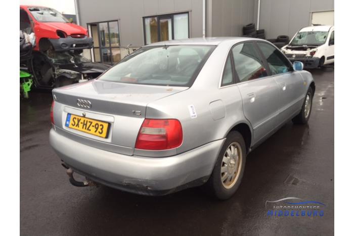 Audi A4 1.8 20V Sloopvoertuig (1998, Grijs)