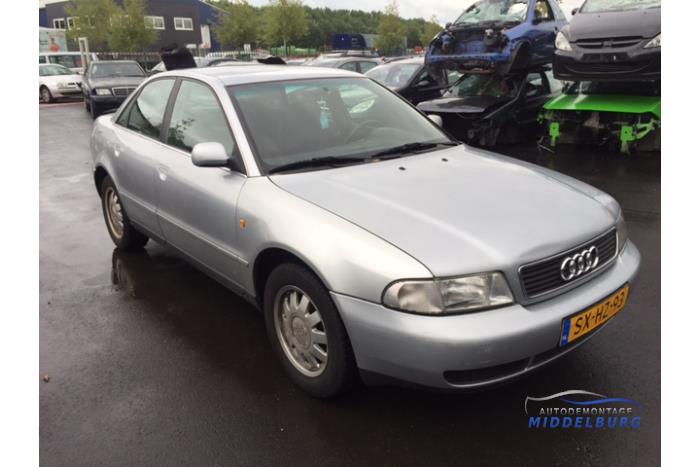Audi A4 1.8 20V Sloopvoertuig (1998, Grijs)