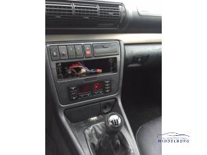 Audi A4 1.8 20V Sloopvoertuig (1998, Grijs)