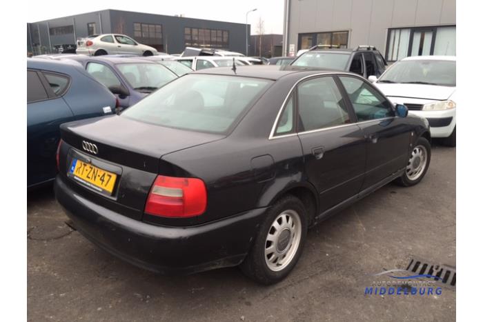 Audi A4 2.6 E V6 Sloopvoertuig (1997, Zwart)