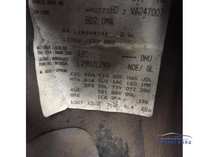 Audi A4 2.6 E V6 Sloopvoertuig (1997, Zwart)