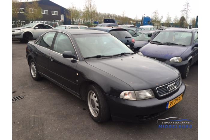 Audi A4 2.6 E V6 Sloopvoertuig (1997, Zwart)