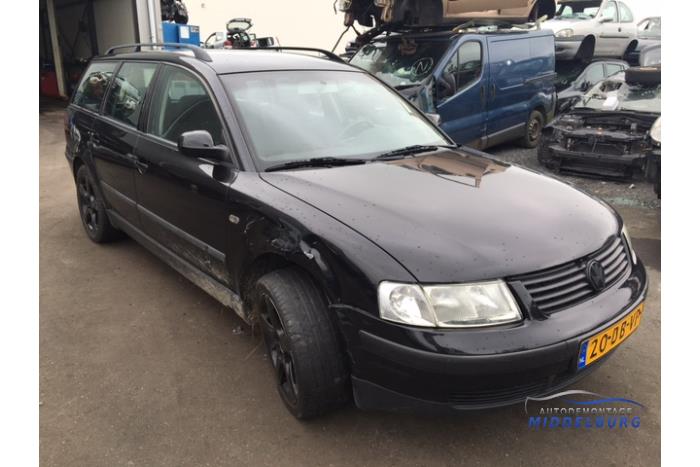 Volkswagen Passat Variant 2.3 VR5 Sloopvoertuig (1999, Zwart)
