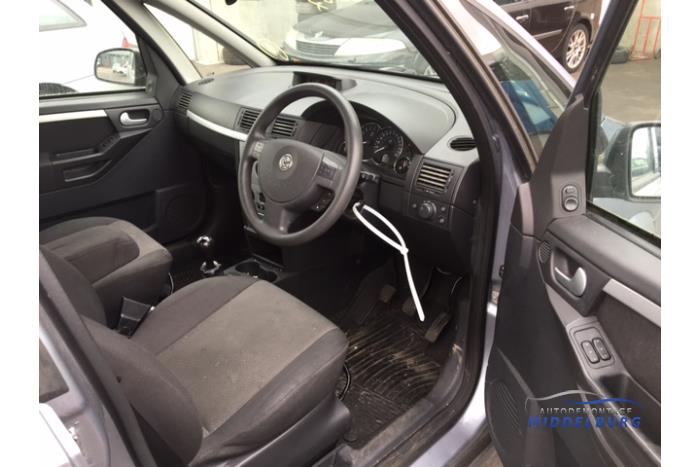 Opel Meriva Sloopvoertuig (2004, Zilver)