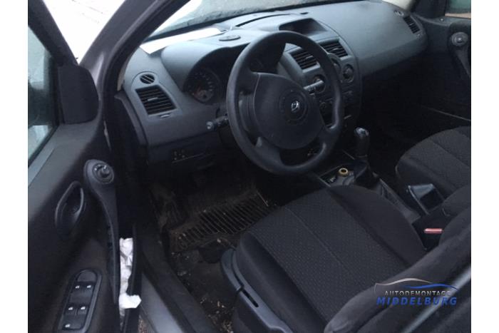 Renault Megane II Grandtour 1.5 dCi 85 Sloopvoertuig (2005, Zilver)