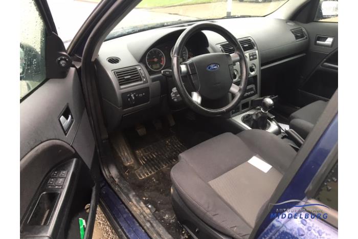 Ford Mondeo III 1.8 16V Sloopvoertuig (2001, Blauw)