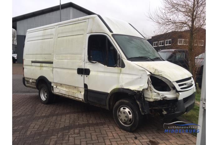 Iveco Daily Sloopvoertuig (2009, Wit)