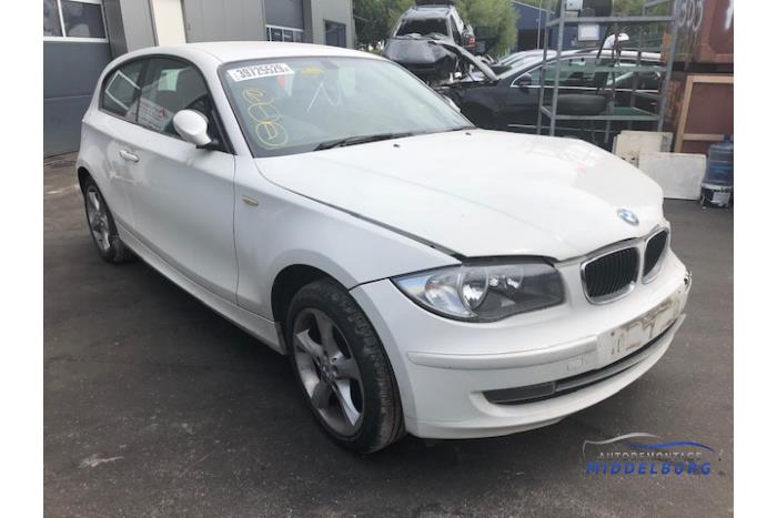 BMW 1 serie 118i 16V Sloopvoertuig (2009, Wit)