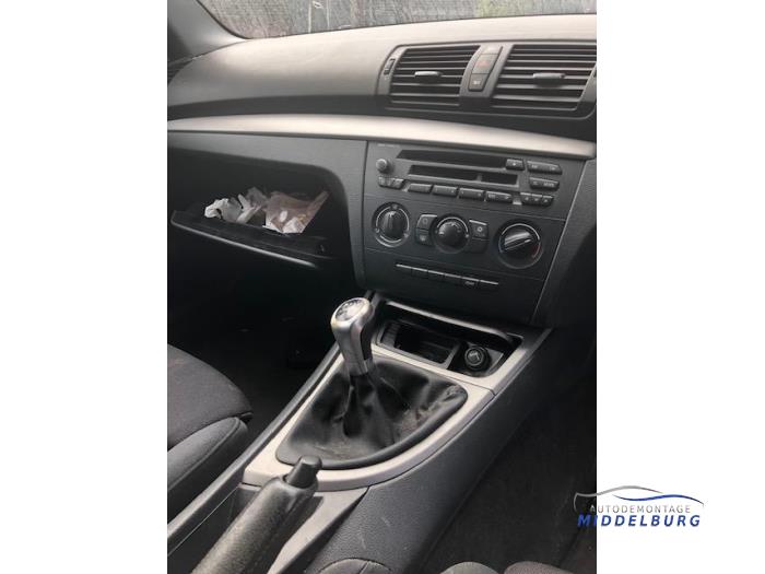 BMW 1 serie 118i 16V Sloopvoertuig (2009, Wit)