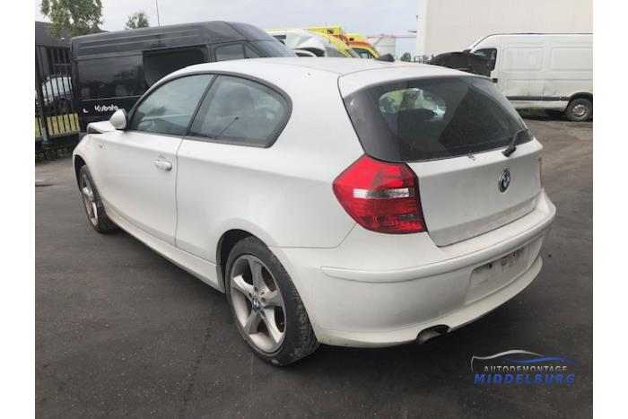 BMW 1 serie 118i 16V Sloopvoertuig (2009, Wit)