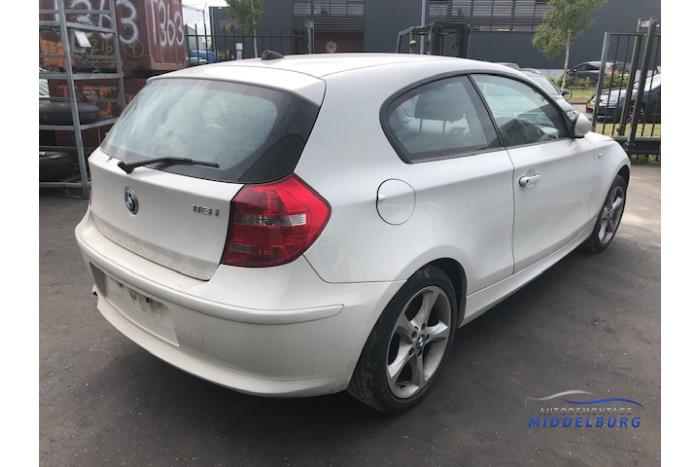 BMW 1 serie 118i 16V Sloopvoertuig (2009, Wit)