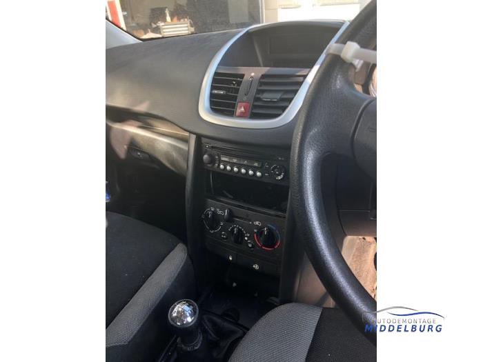 Peugeot 207/207+ 1.4 16V VTi Sloopvoertuig (2007, Grijs)