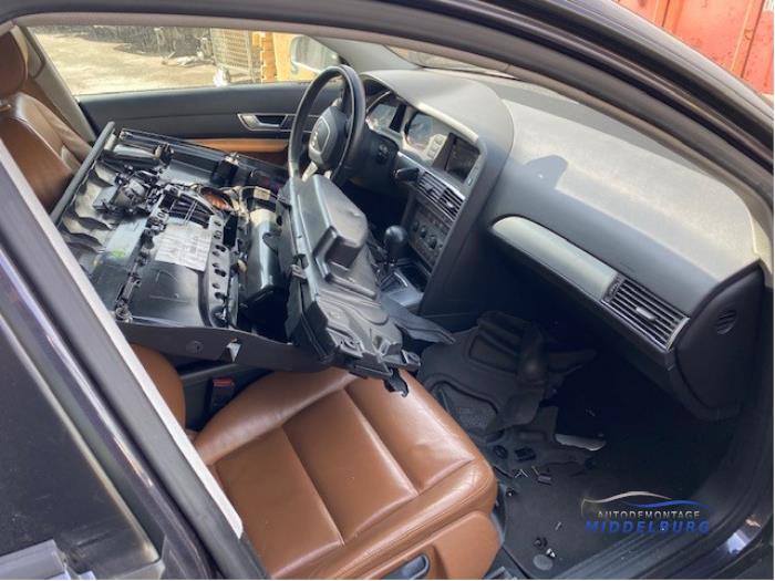 Audi A6 2.4 V6 24V Sloopvoertuig (2004, Metallic, Grijs)