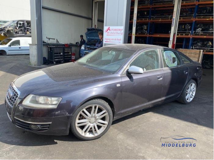 Audi A6 2.4 V6 24V Sloopvoertuig (2004, Metallic, Grijs)