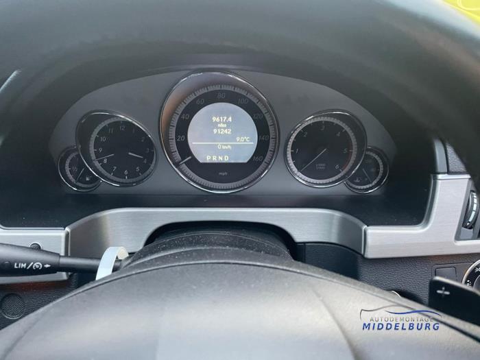 Mercedes E E-250 CDI 16V BlueEfficiency,BlueTec Sloopvoertuig (2011, Grijs)