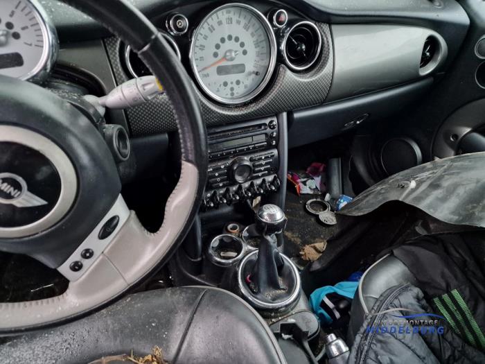 BMW Mini One/Cooper 1.4 D One Sloopvoertuig (2005, Metallic, Grijs)