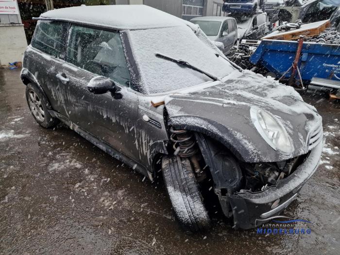 BMW Mini One/Cooper 1.4 D One Sloopvoertuig (2005, Metallic, Grijs)