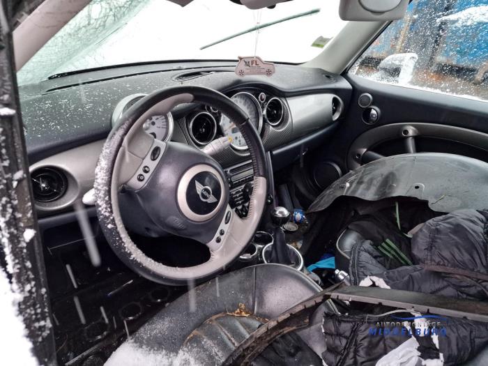 BMW Mini One/Cooper 1.4 D One Sloopvoertuig (2005, Metallic, Grijs)