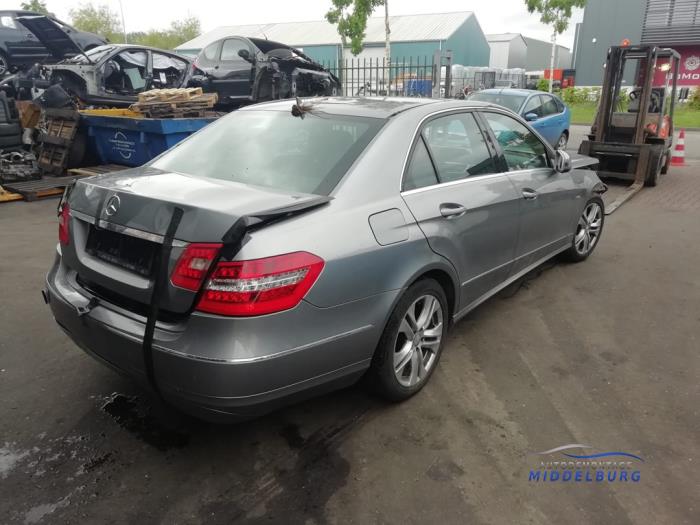 Mercedes E E-250 CDI 16V BlueEfficiency,BlueTec Sloopvoertuig (2009, Zilver)