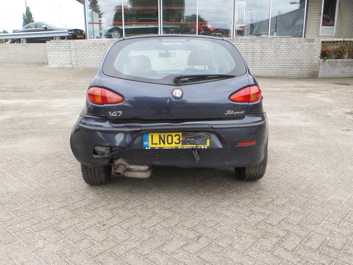 Alfa Romeo 147 Sloopvoertuig (2004, Aubergine)