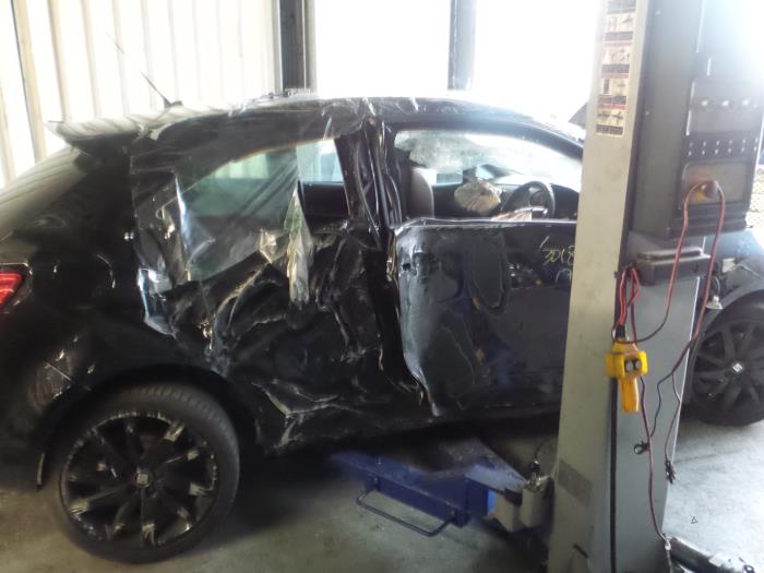 Seat Ibiza IV SC 1.4 TSI 16V FR Sloopvoertuig (2015, Metallic, Zwart)