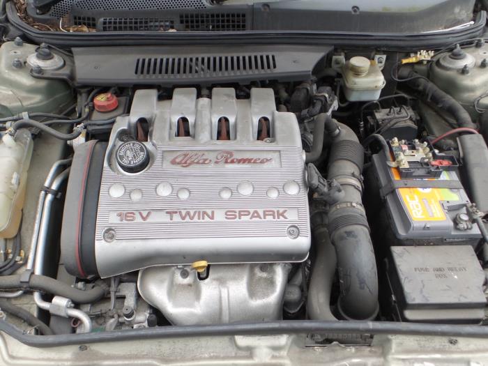 Alfa Romeo 147 Sloopvoertuig (2004, Zilver, Zilvergrijs, Groen)