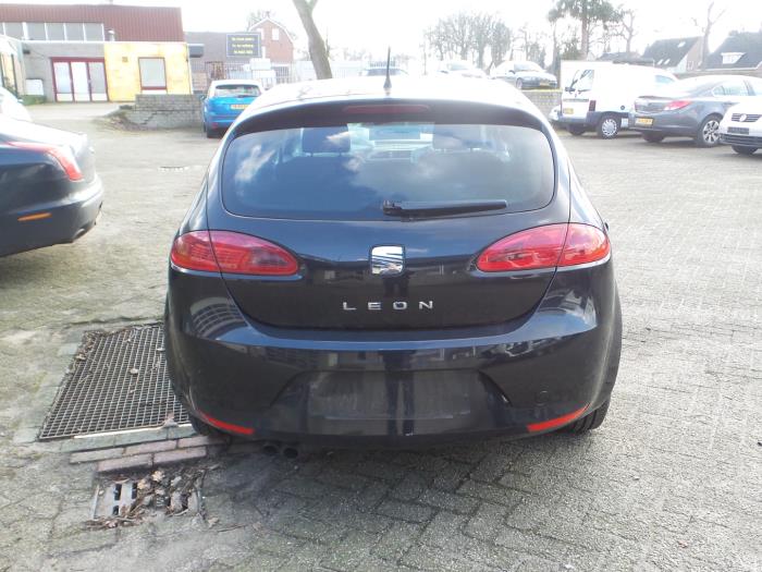 Seat Leon 2.0 TDI 16V Sloopvoertuig (2008, Metallic, Zwart)