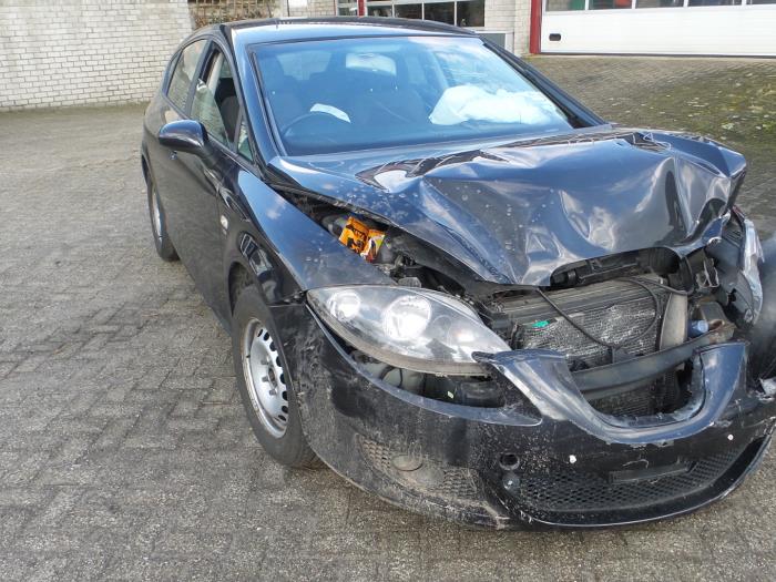 Seat Leon 2.0 TDI 16V Sloopvoertuig (2008, Metallic, Zwart)