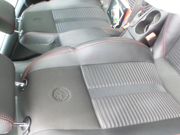 Alfa Romeo Giulietta 1.4 TB 16V MultiAir Sloopvoertuig (2012, Metallic, Zwart)