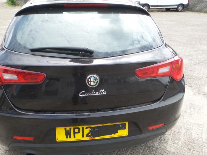 Alfa Romeo Giulietta 1.4 TB 16V MultiAir Sloopvoertuig (2012, Metallic, Zwart)