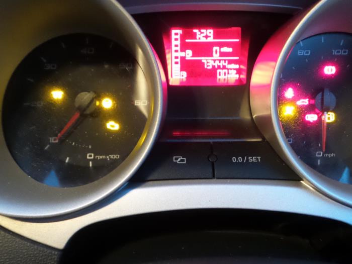 Seat Ibiza IV SC 1.6 TDI 105 Sloopvoertuig (2011, Metallic, Zwart)