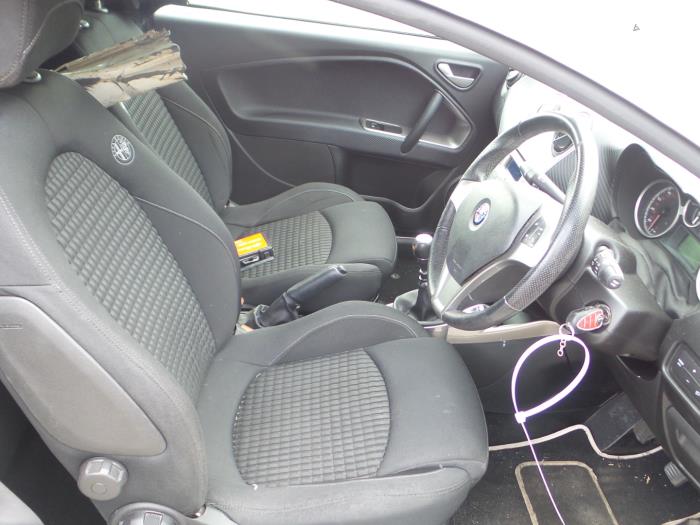 Alfa Romeo MiTo (955), Hatchback, 2008 / 2018 1.4 TB 16V, Hatchback, Benzine, 1.368cc, 114kW (155pk), FWD, 199A8000, 2008-08 / 2011-06, 955AXA (50512547)