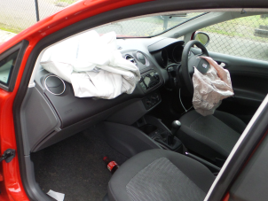 Seat Ibiza IV 1.4 TDI Sloopvoertuig (2010, Unikleur, Rood)