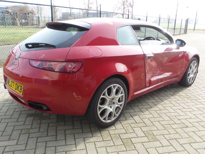 Alfa Romeo Brera 3.2 JTS Q4 V6 24V Sloopvoertuig (2007, Unikleur, Rood)