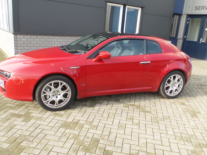 Alfa Romeo Brera 3.2 JTS Q4 V6 24V Sloopvoertuig (2007, Unikleur, Rood)