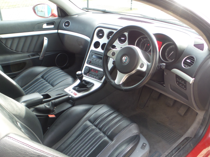 Alfa Romeo Brera 3.2 JTS Q4 V6 24V Sloopvoertuig (2007, Unikleur, Rood)