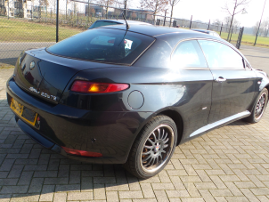 Alfa Romeo GT 2.0 JTS 16V Sloopvoertuig (2008, Metallic, Zwart)