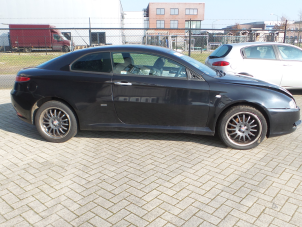 Alfa Romeo GT 2.0 JTS 16V Sloopvoertuig (2008, Metallic, Zwart)
