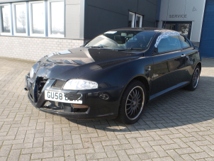 Alfa Romeo GT 2.0 JTS 16V Sloopvoertuig (2008, Metallic, Zwart)