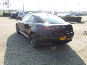 Alfa Romeo GT 2.0 JTS 16V Sloopvoertuig (2008, Metallic, Zwart)