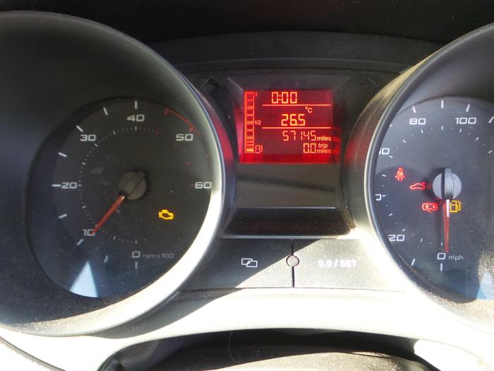 Seat Ibiza IV SC 1.4 TDI Sloopvoertuig (2010, Zilver)