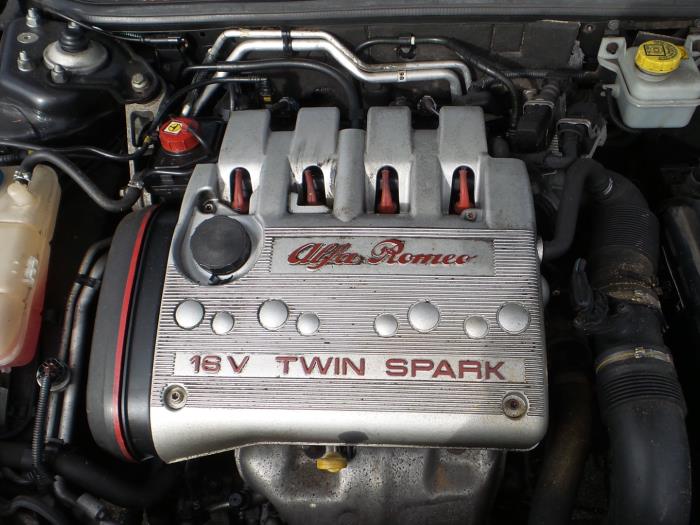 Alfa Romeo GT 1.8 Twin Spark 16V Sloopvoertuig (2008, Metallic, Zwart)